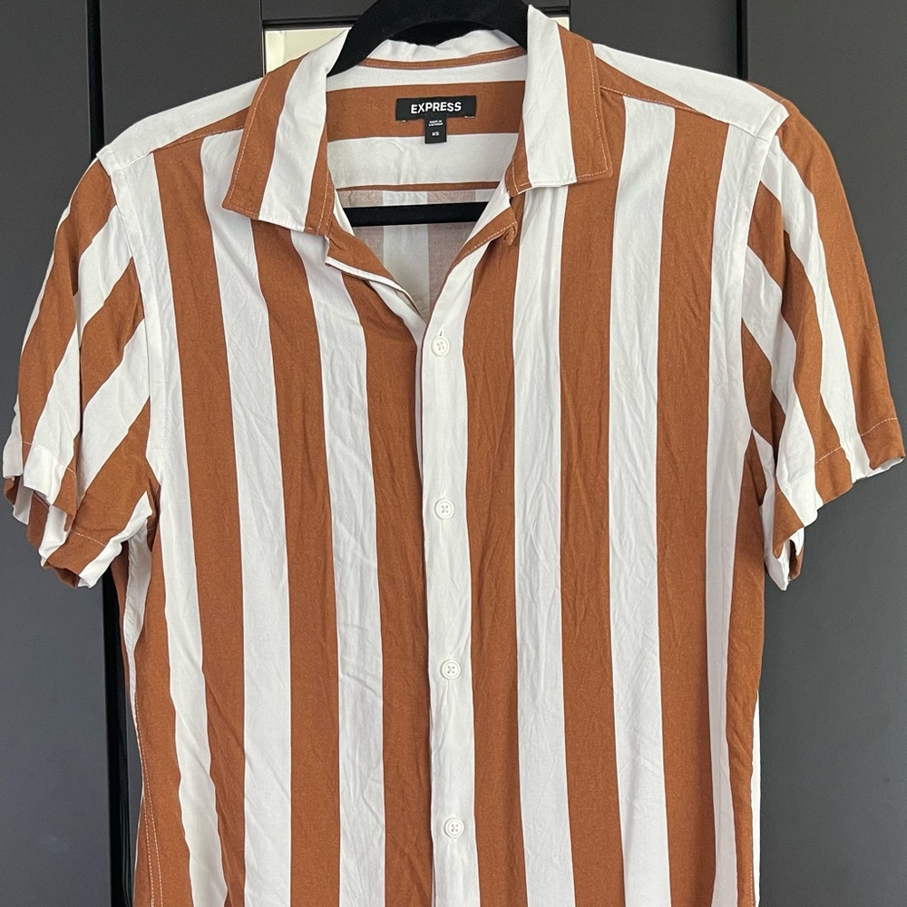 Short sleeved camp collar shirt